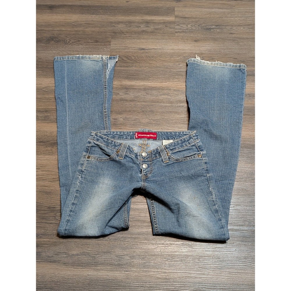 Levis 520 Too Superlow Y2K 2000s Low Rise Flare Jeans Juniors 5 JR L Split Hem